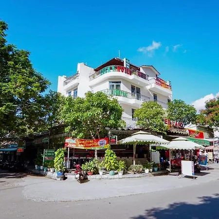 Lucky Hotel